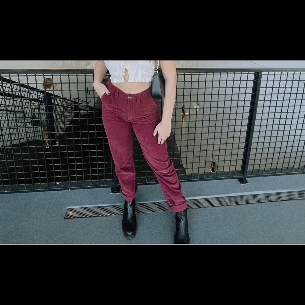 american eagle corduroy maroon pants